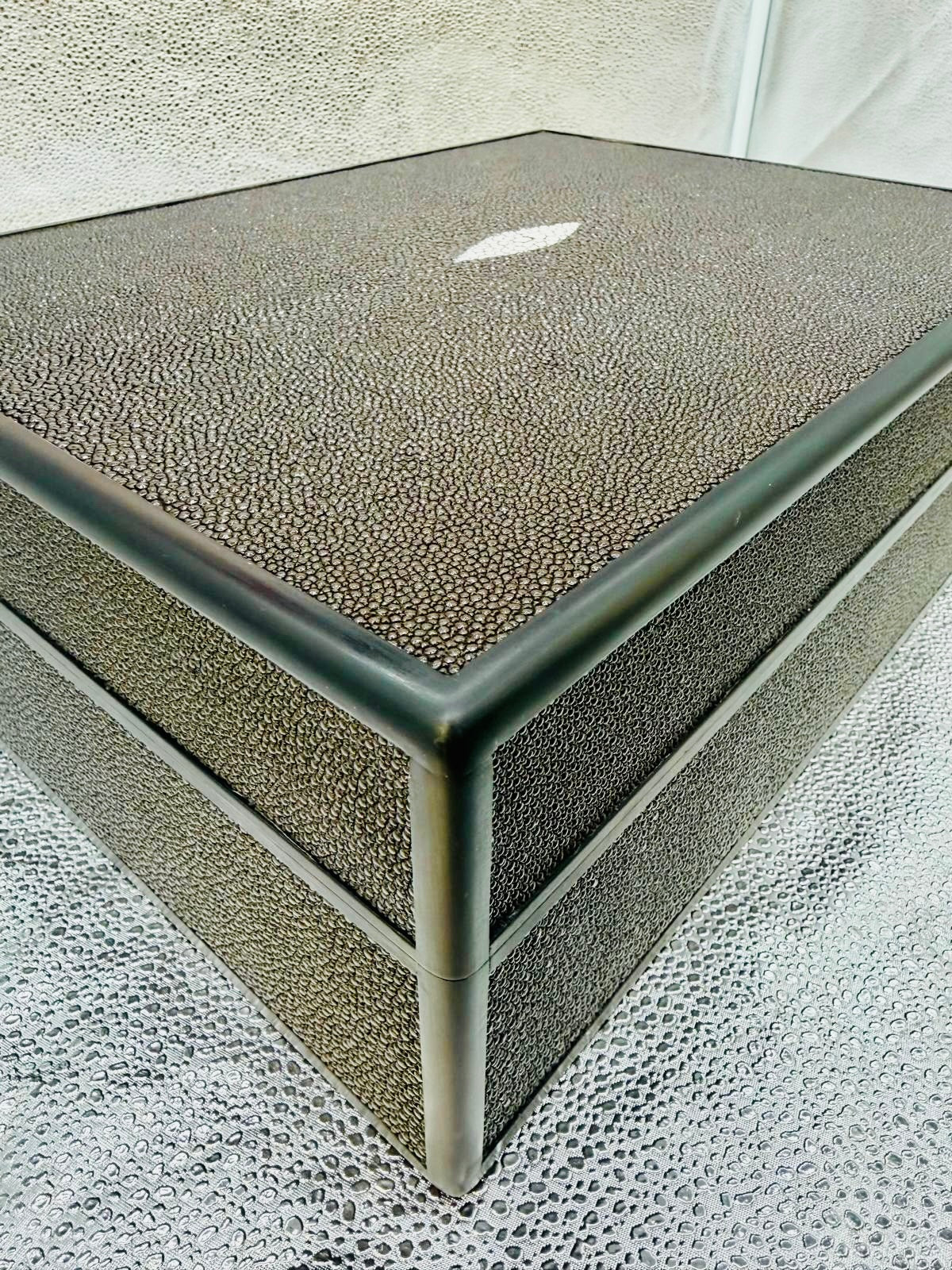 Desktop Humidor 120 cigars wood and Shagreen - STRUTHIO Collection